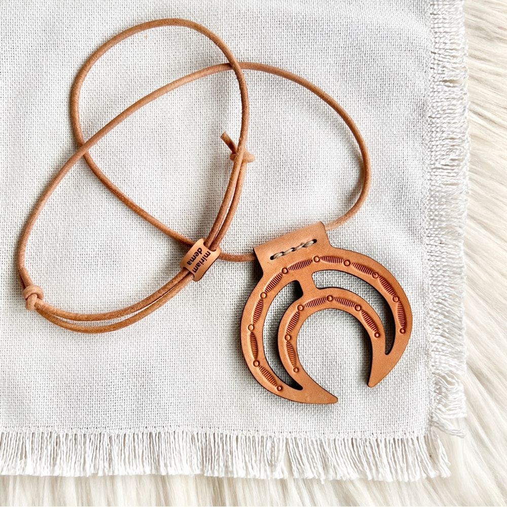 New LEATHER Southwestern Naja Unisex Hand Tooled Adjustable Necklace USA Artisan